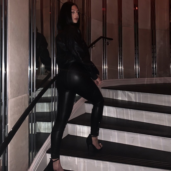 Meet your Posher, Giu - Picture 1 of 1